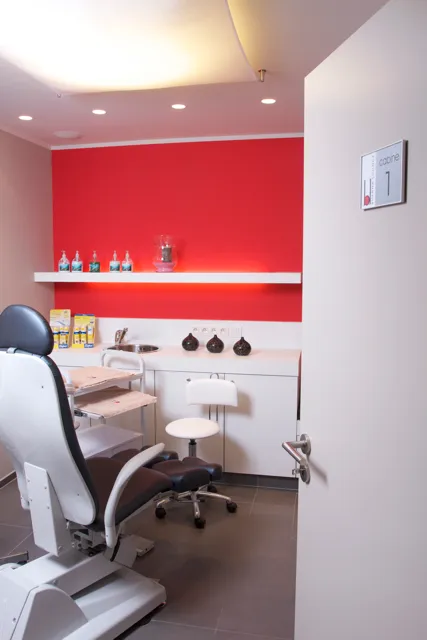 Pedicurestoel in de behandelruimte